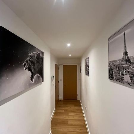 2 Bed Corner Apartment With Gym Manchester Eksteriør bilde