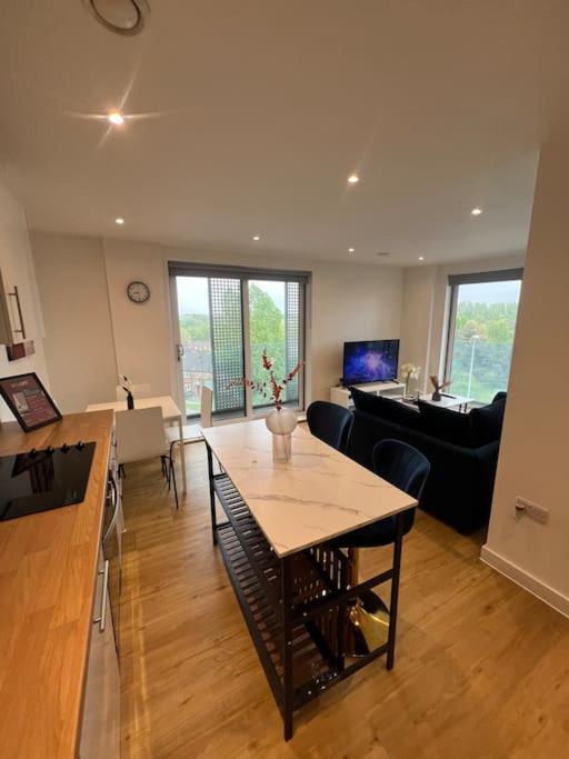 2 Bed Corner Apartment With Gym Manchester Eksteriør bilde