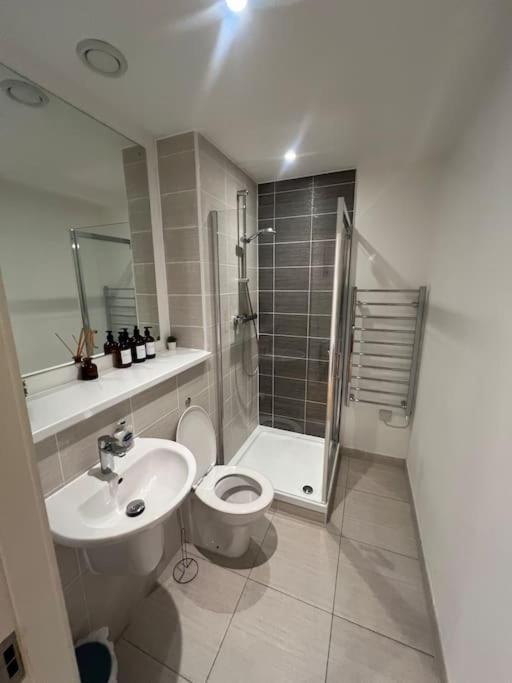2 Bed Corner Apartment With Gym Manchester Eksteriør bilde