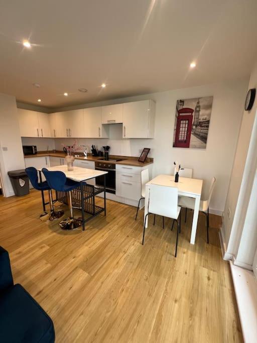 2 Bed Corner Apartment With Gym Manchester Eksteriør bilde